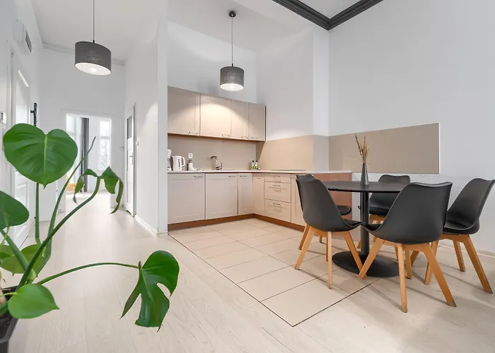 Platinum 4* Estetino